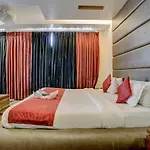 Hotel R R Suites - Near Lodha Xperia Mall